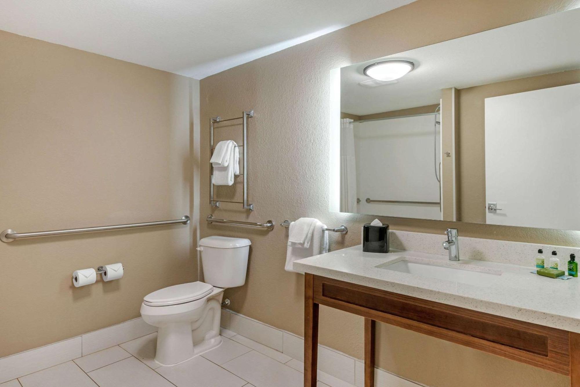 Seafarer Inn & Suites, Ascend Hotel Collection Jekyll Island Exterior photo
